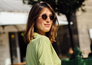 Es la revitalización clarificada ideal para desenredar el cabello fácil en la playa o la piscina